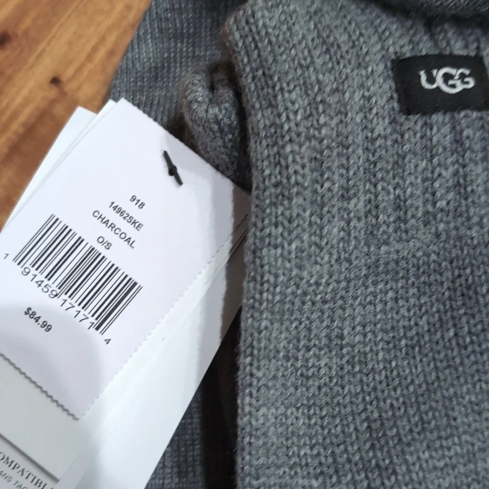 Ugg Australia 2 Piece Touch Screen Compatible Hat & Tech Gloves Set Nwt ❤️ - Picture 6 of 10